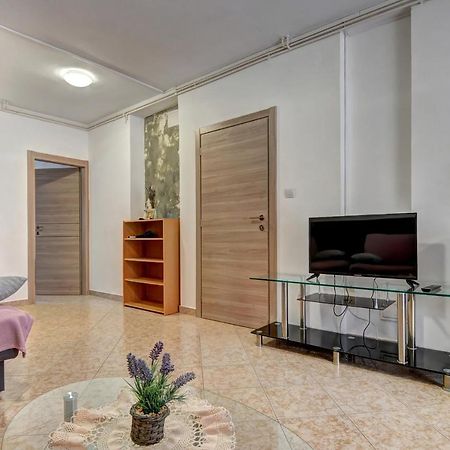 Apartments Kajfes Фажана Экстерьер фото