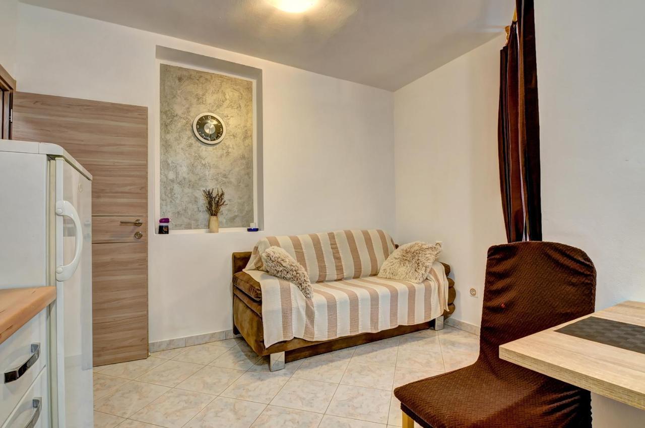 Apartments Kajfes Фажана Экстерьер фото