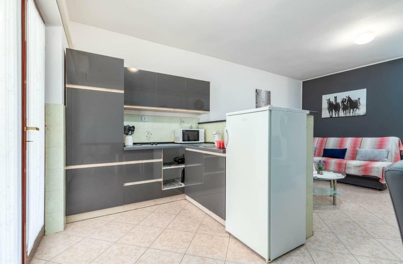 Apartments Kajfes Фажана Экстерьер фото